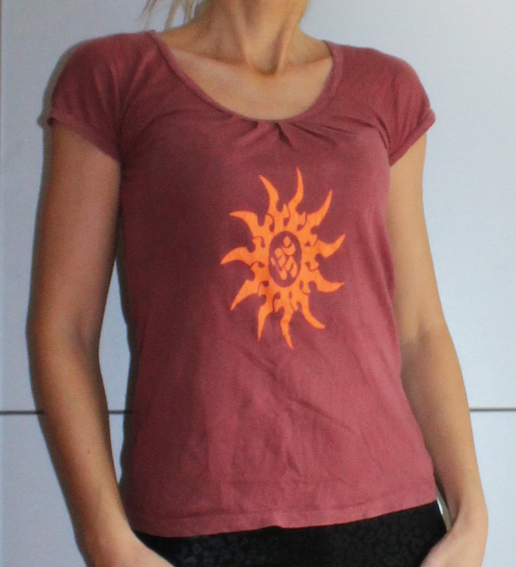 schönes Oberteil / Top / T-shirt in rost