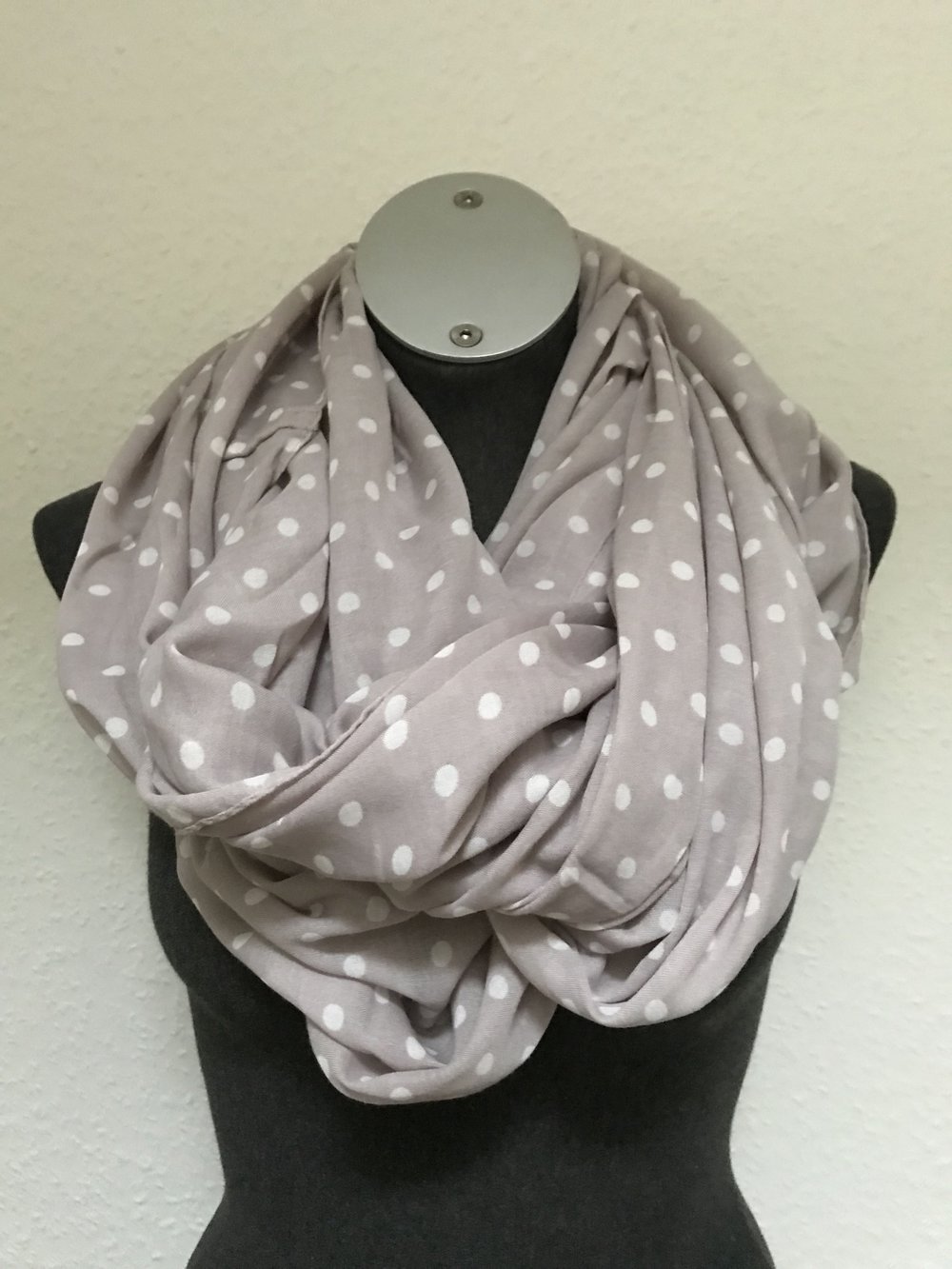 Pünktchenschlauchschal