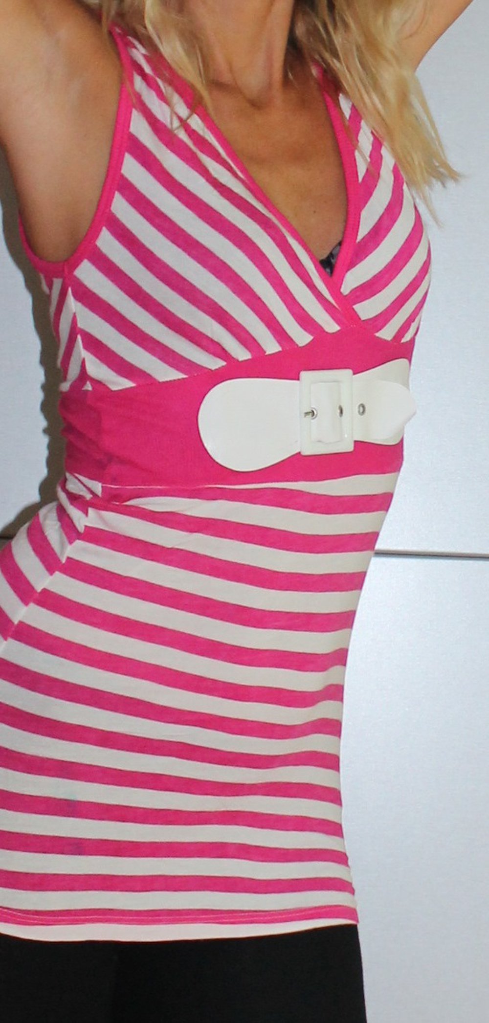 sexy Longshirt /Oberteil in pink / weiß gestreigt mit Schnalle