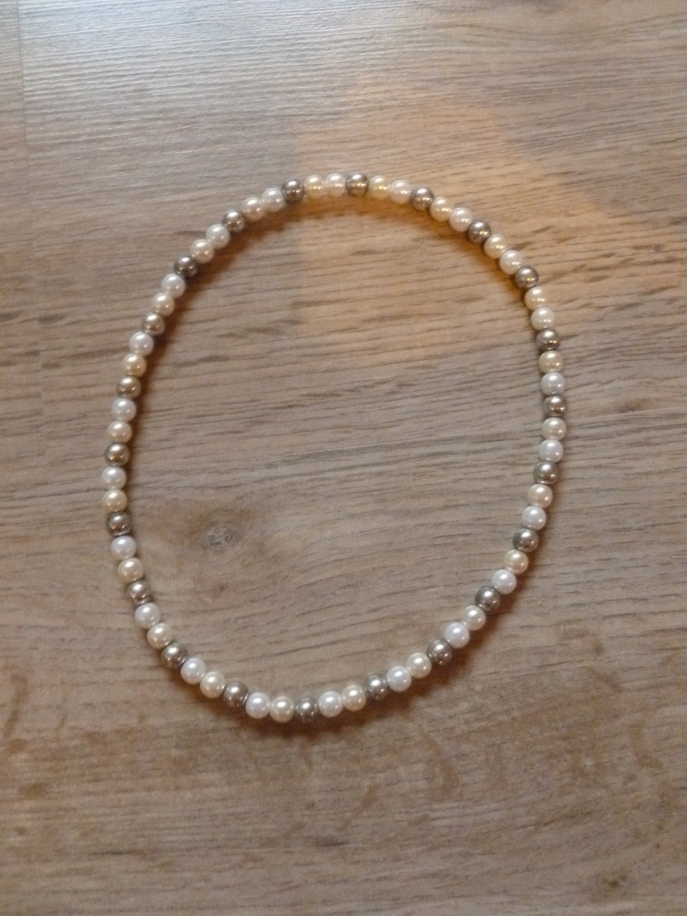 Perlenkette weiß creme silber