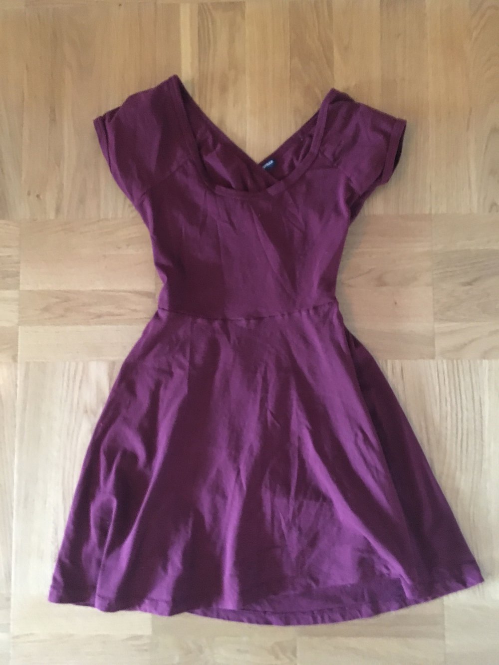 Sommer Kleid mit Rückenausschnitt