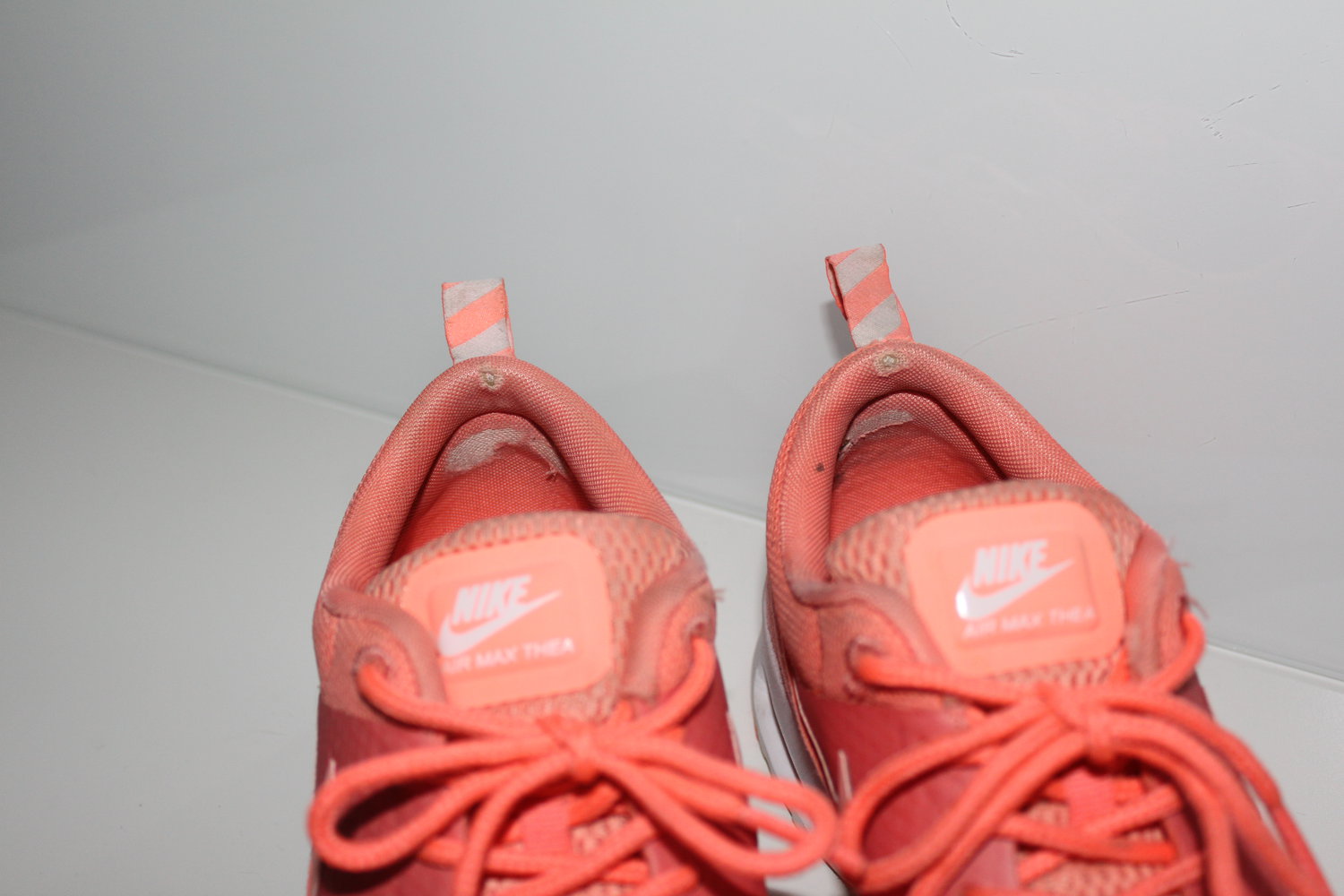 Nike Thea lachsfarben 37,5 atomic pink 