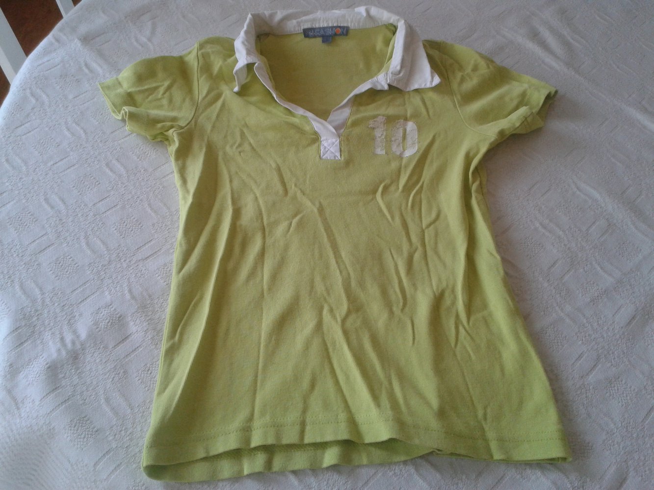 T-Shirt grün Kragen