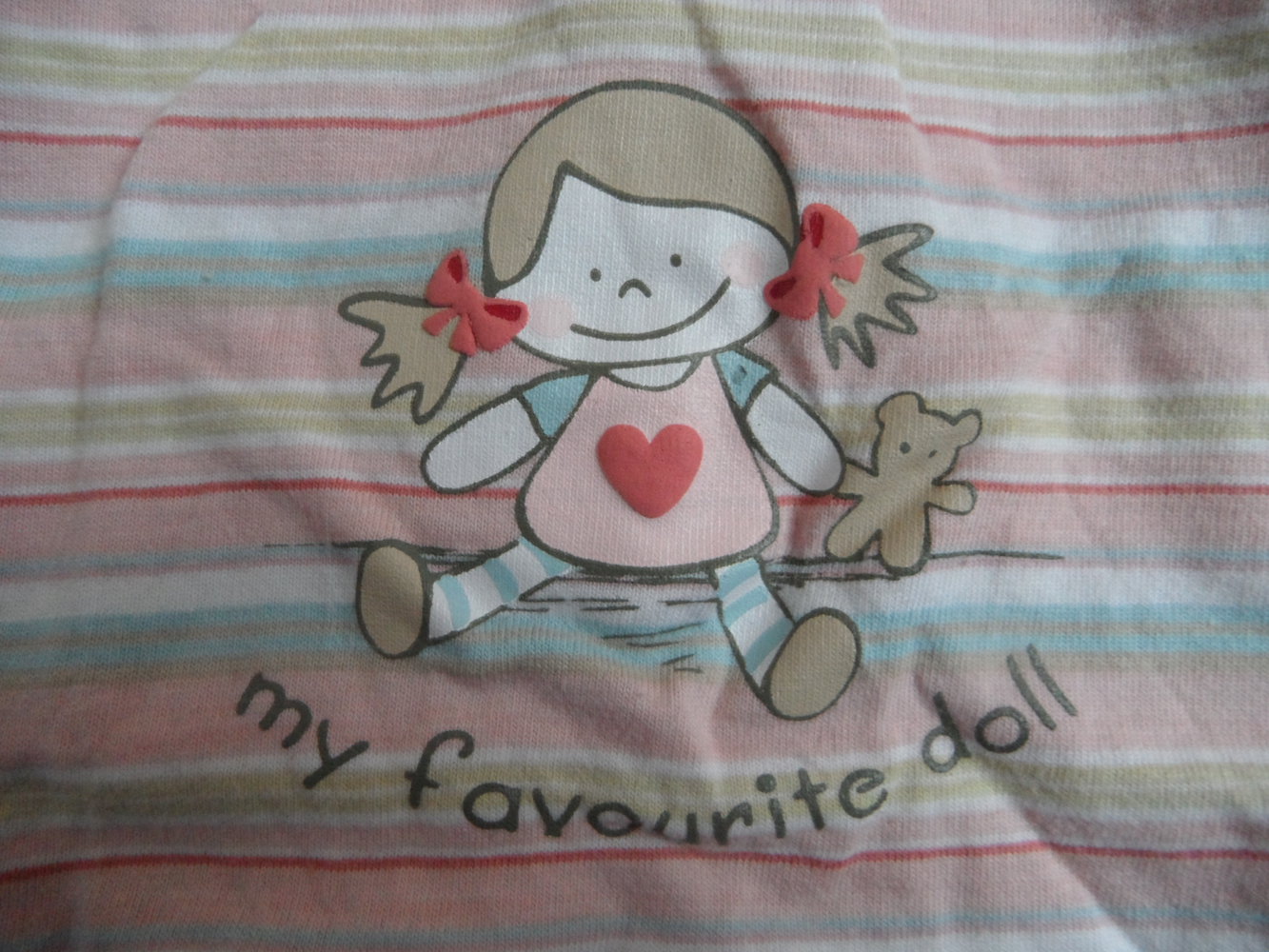 C&A zuckersüßes T-Shirt mit Puppe gestreift