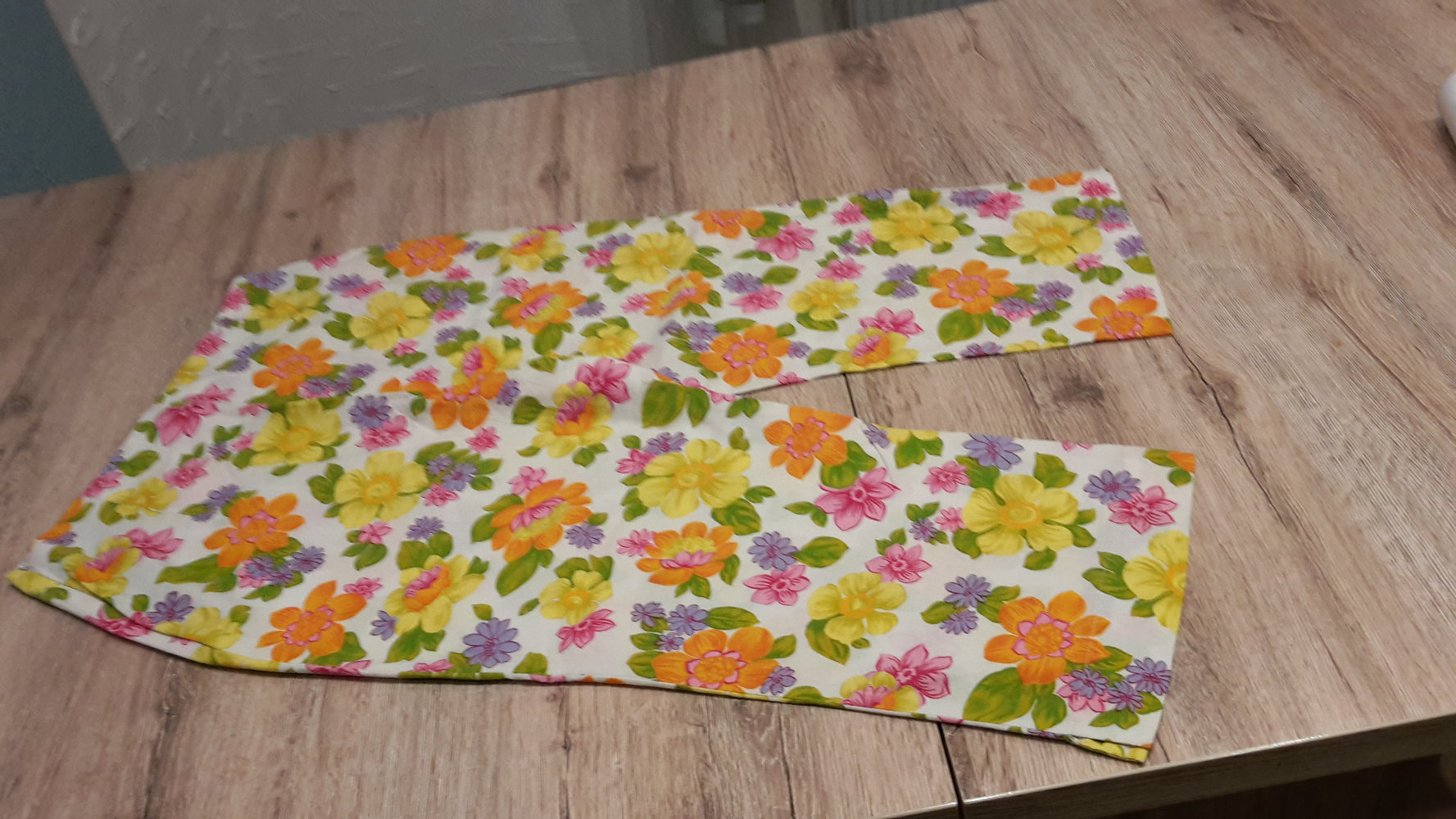 3/4 Hose Oilily Karneval, fasching, Blumenmuster, schrill