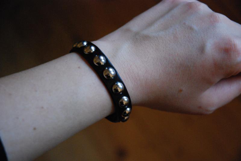 Nietenarmband #1