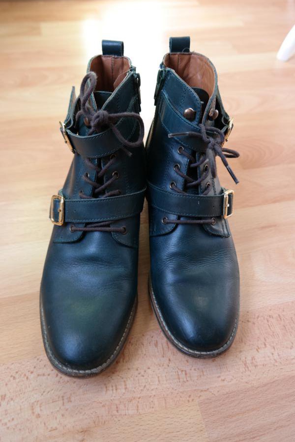 Grüne Stiefeletten von Akria