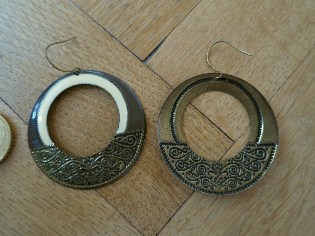 Runde Ohrhänger/Ohrringe mit schönen Muster