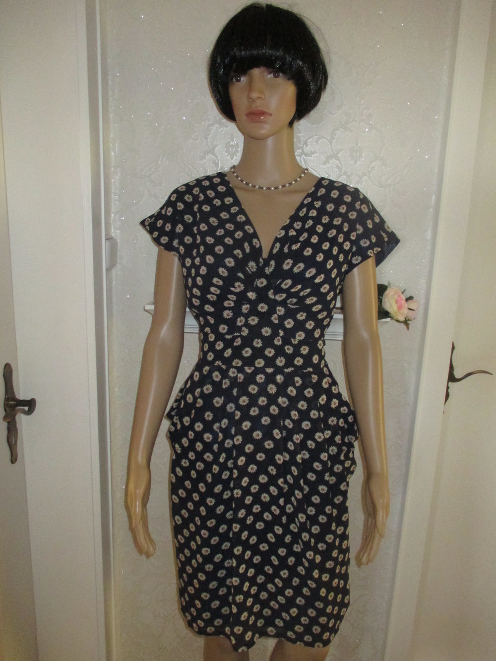 NEU mit ETIKETT * Seiden Chiffon * Margeriten- Blüten * Flower- Power * Kleid 