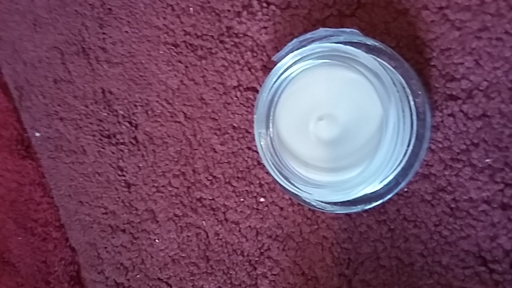 unbenutztes Makeup, Mousse