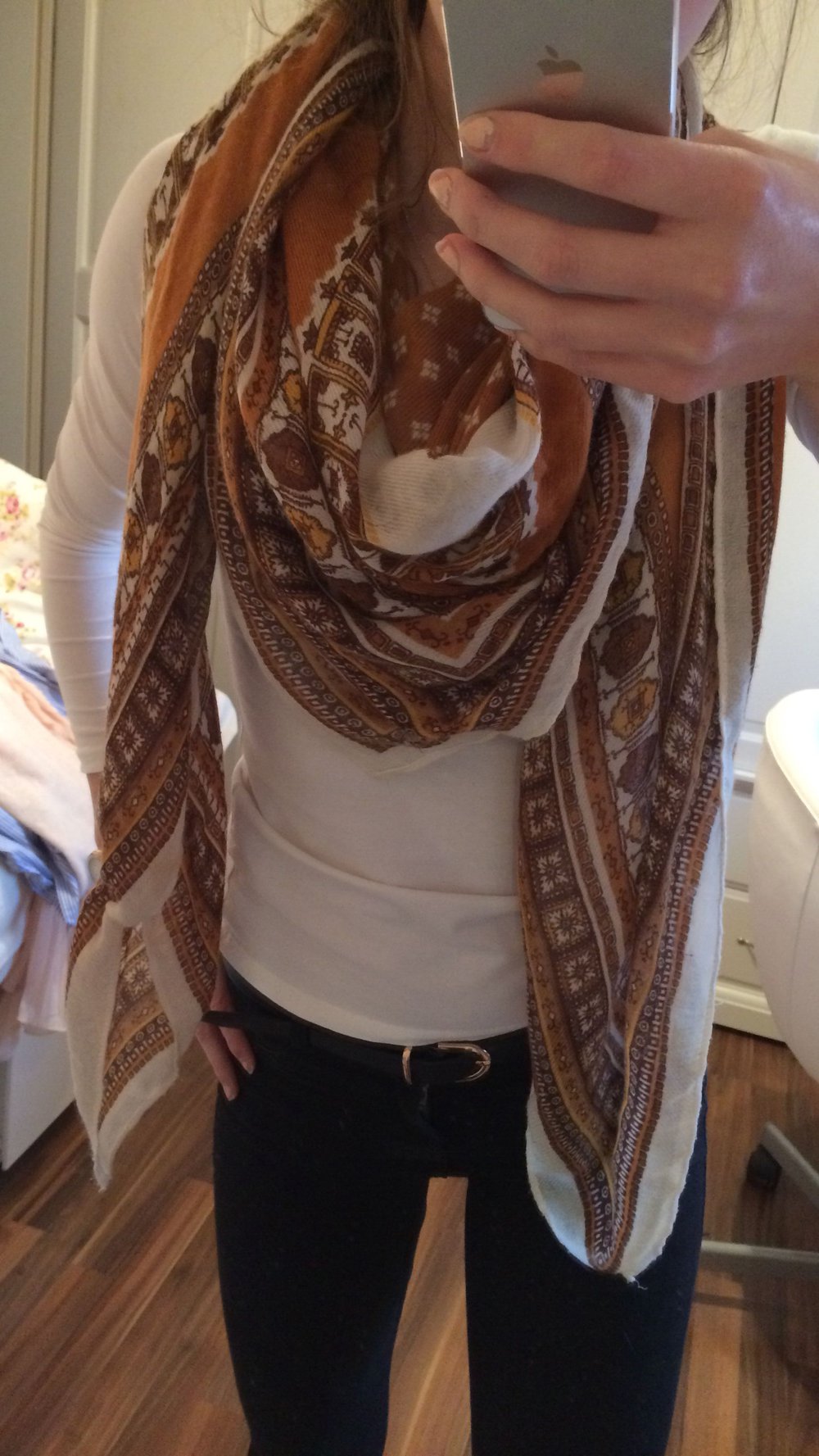 Modernes Tuch mit Muster