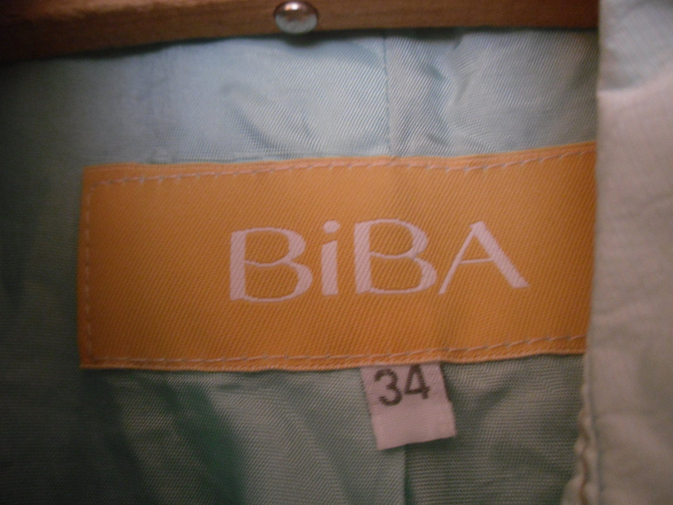 Hellblaue dünne Jacke