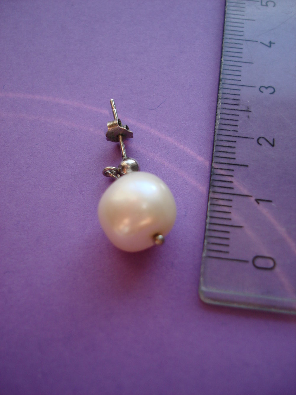 Einzelner Perlen-Ohrhänger