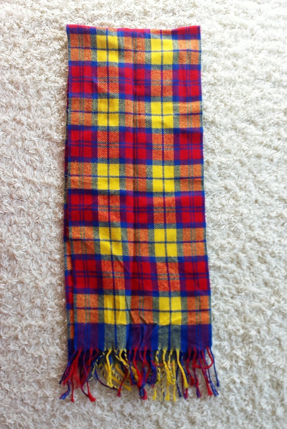 Bunt karierter Schal