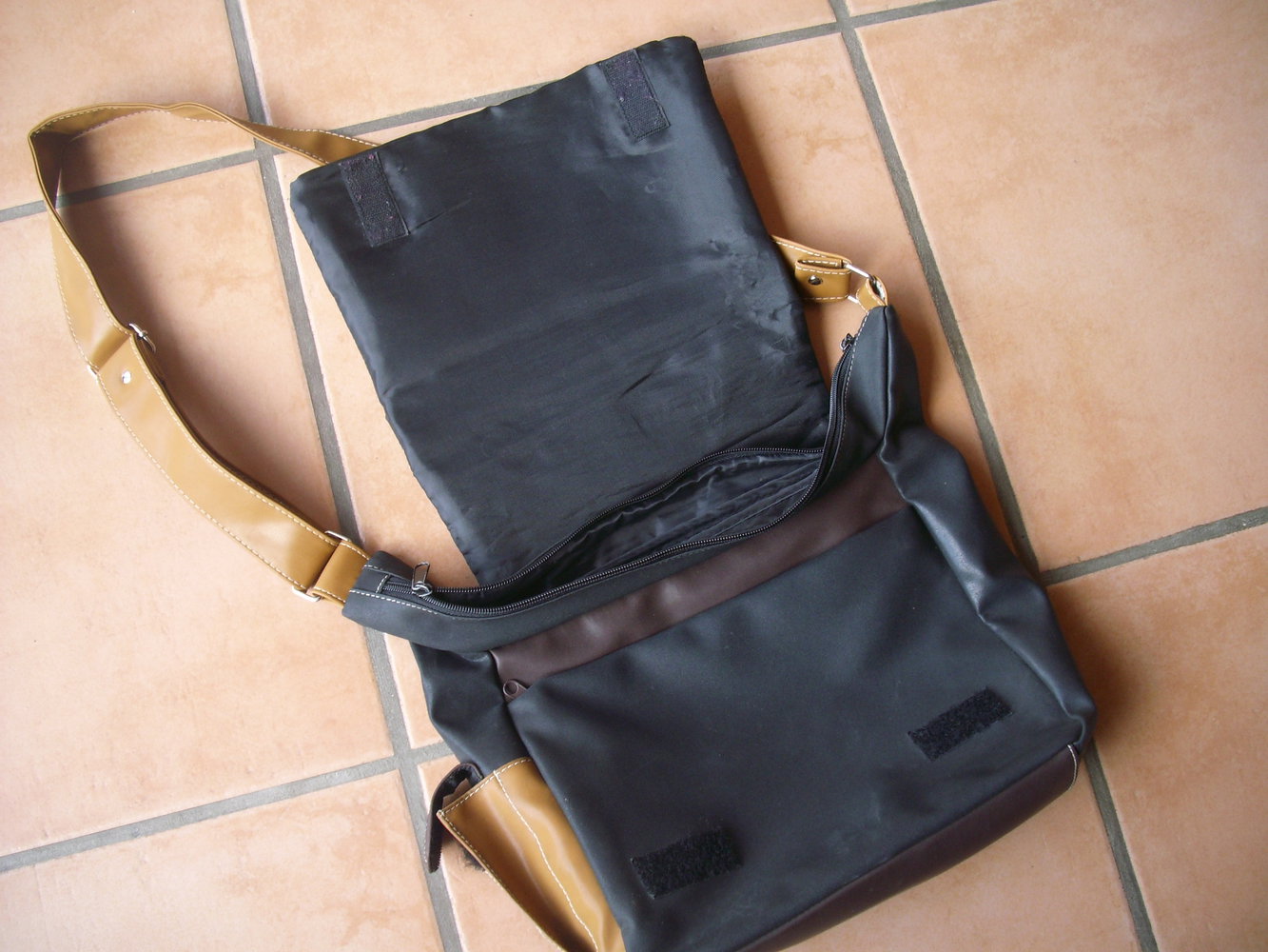 College Tasche, Umhängetasche, Vintage London, Shopper braun, Kunstleder, Tasche, Buisiness, Klassisch Old Scool Look