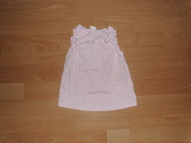 Top von H&M, hellrosa mit Rüschen, Gr. 80