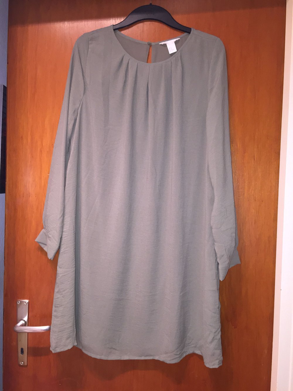 Chiffonpolyesterkleid schönes Hellgrün