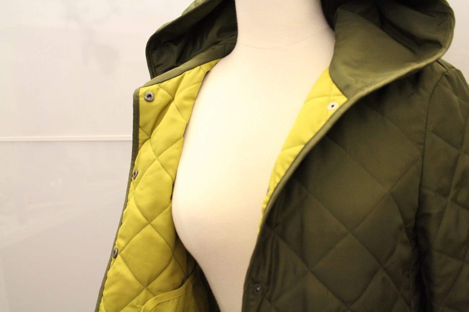 Zara Jacke grün Steppjacke herbstliche Jacke XS regen Wind Blogger 