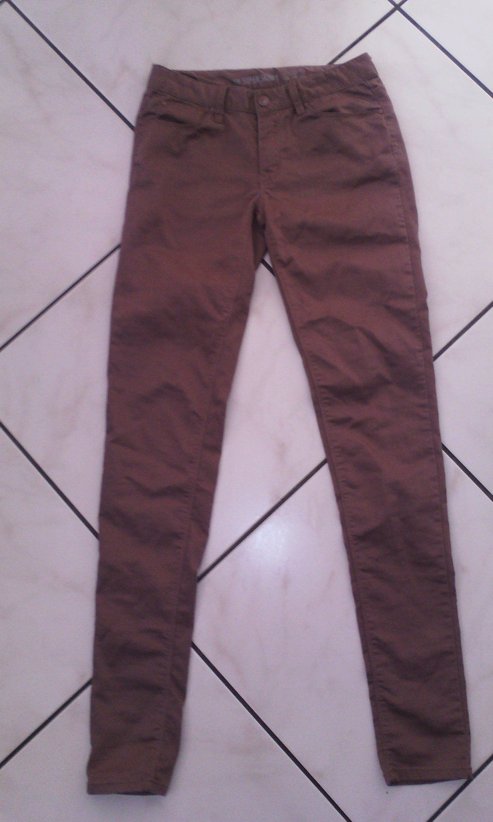 Rote coloured skinny