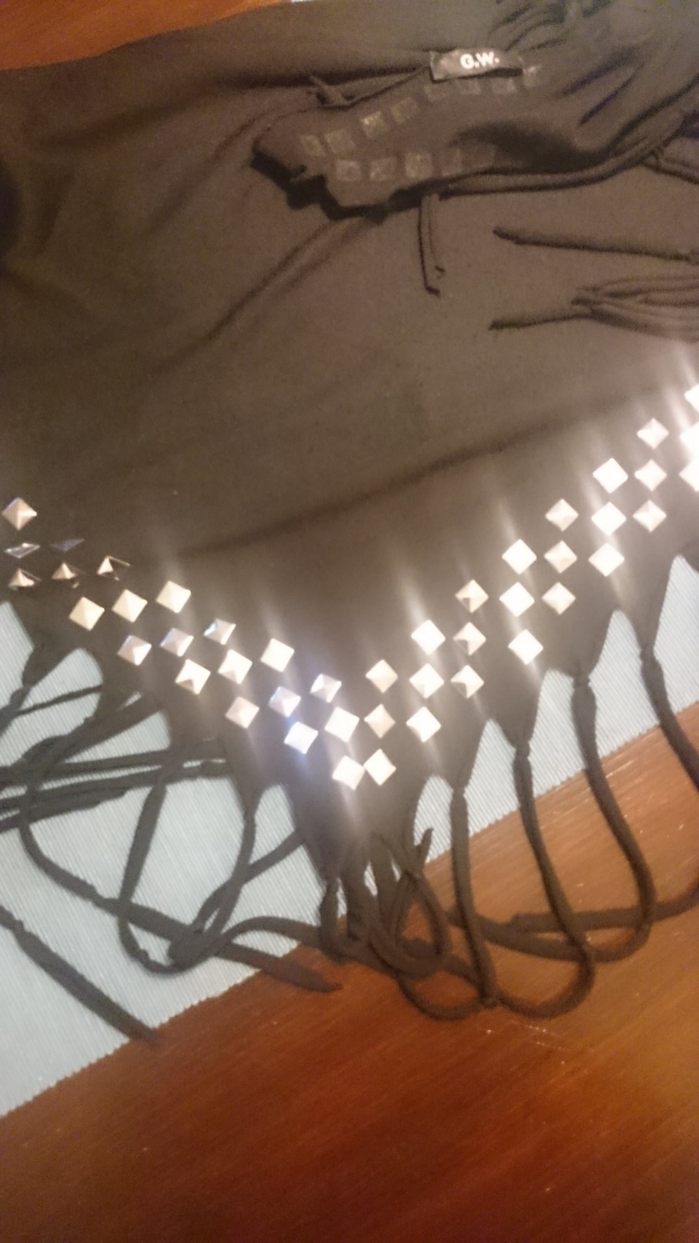 schwarzer Fransen-Nieten-Schal von Gerry Weber