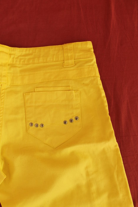 sexy Caprihose / Sommerhose in gelb