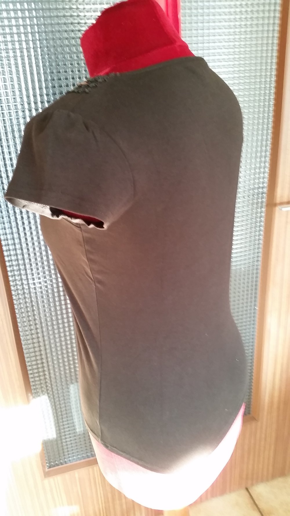 Street One T-shirt, dunkelbraun, V-Ausschnitt, Größe 36