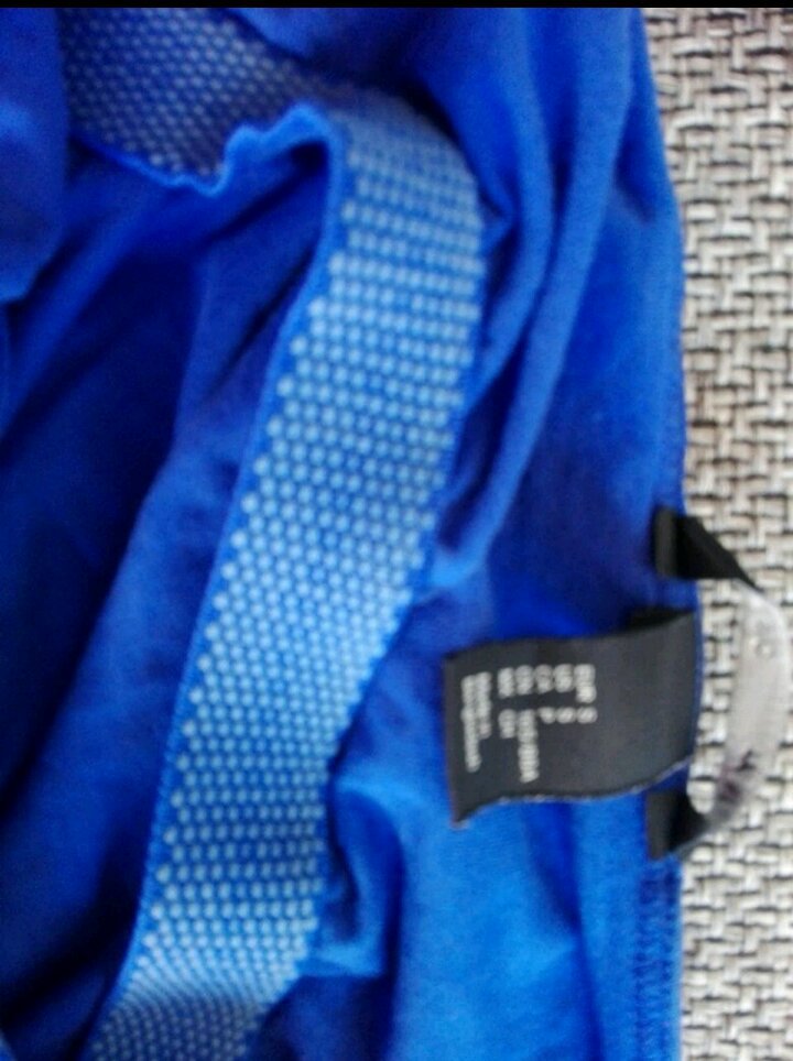 Schulterfreies Top Shirt. Größe S