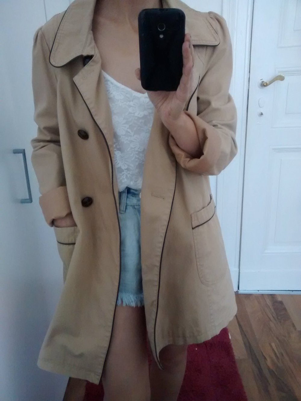 süßer Mantel puffärmel beigefarbend