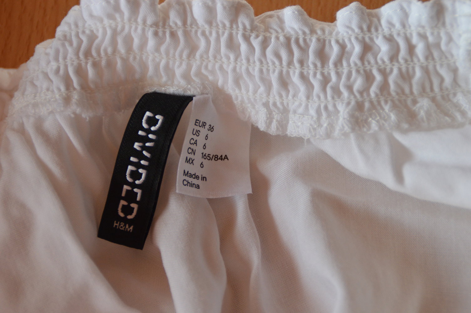 H&M Divided Off Shoulder Crop Top Carmen Stil weiß TOP schulterfrei bauchfrei #Blogger #Must Have