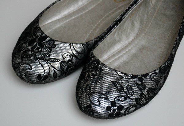 Süße silberne Metallic Ballerinas schwarz Spitze Größe 39 wie neu