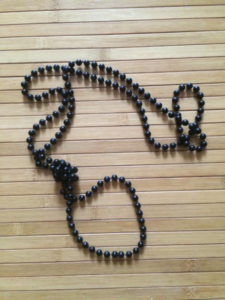 Lange Perlenkette schwarz