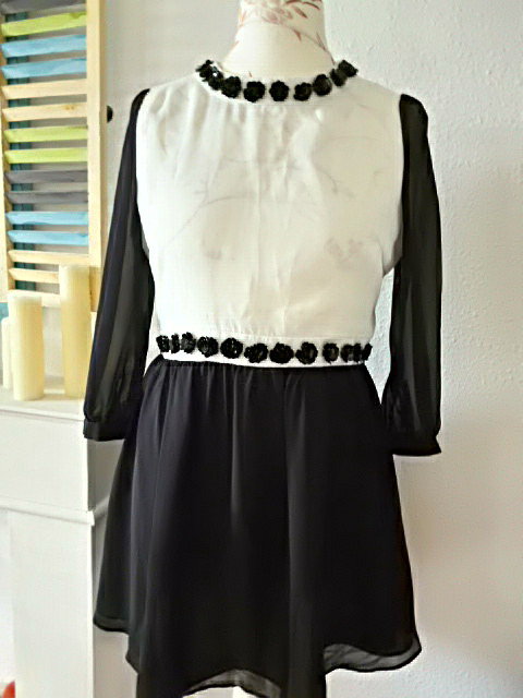 Asos Blüten Kontrast Kleid 40/42