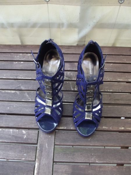 Lila Sandaletten mit Strass Deichmann