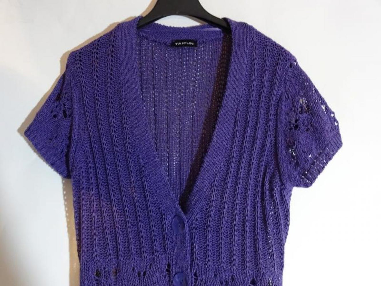 Lila Strickjacke mit kurzen Ärmeln Gr. 42 Gr. M