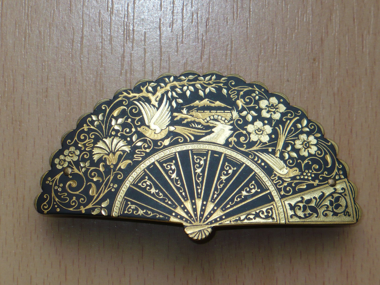 hochwertige Metallhaarspange Asia - Motiv Fächer als Reliefschlief
