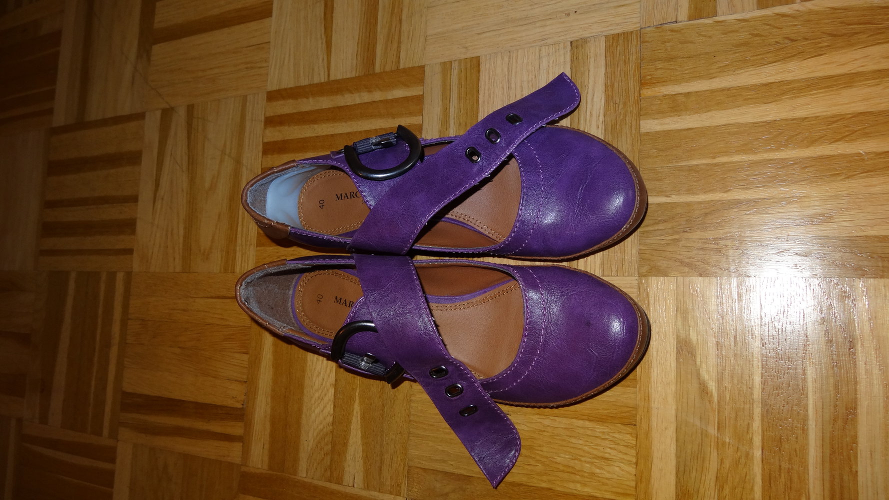 Spangenpumps in lila/fuchsia