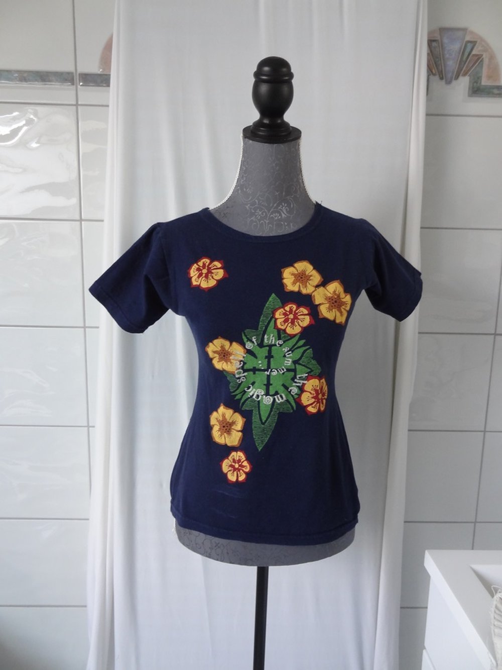 Dunkelblaues T-Shirt mit Blümchen Blumen Gr. 164