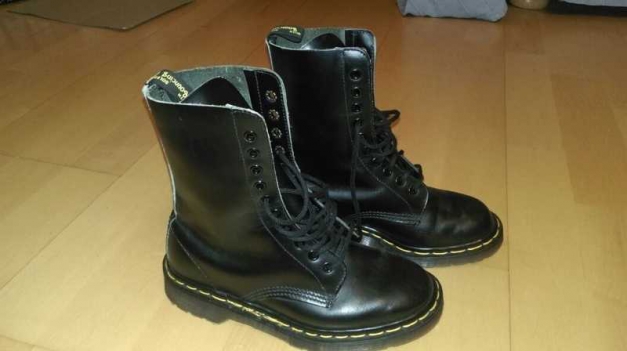 Schwarze Dr. Martens, 10 Loch