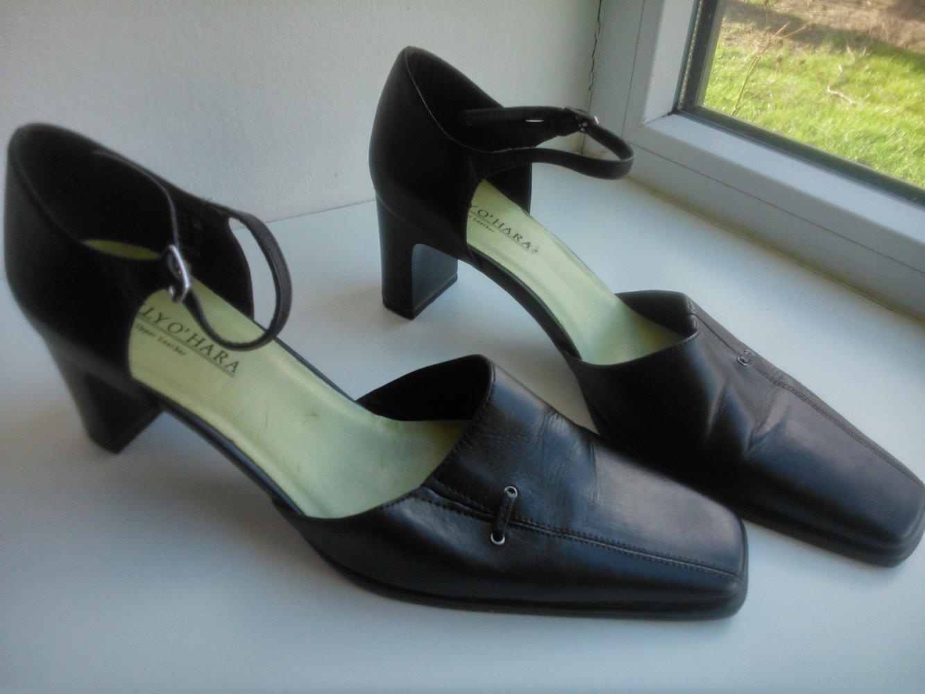 Sally O'Hara Pumps mit Riemchen, schwarz, Gr. 41