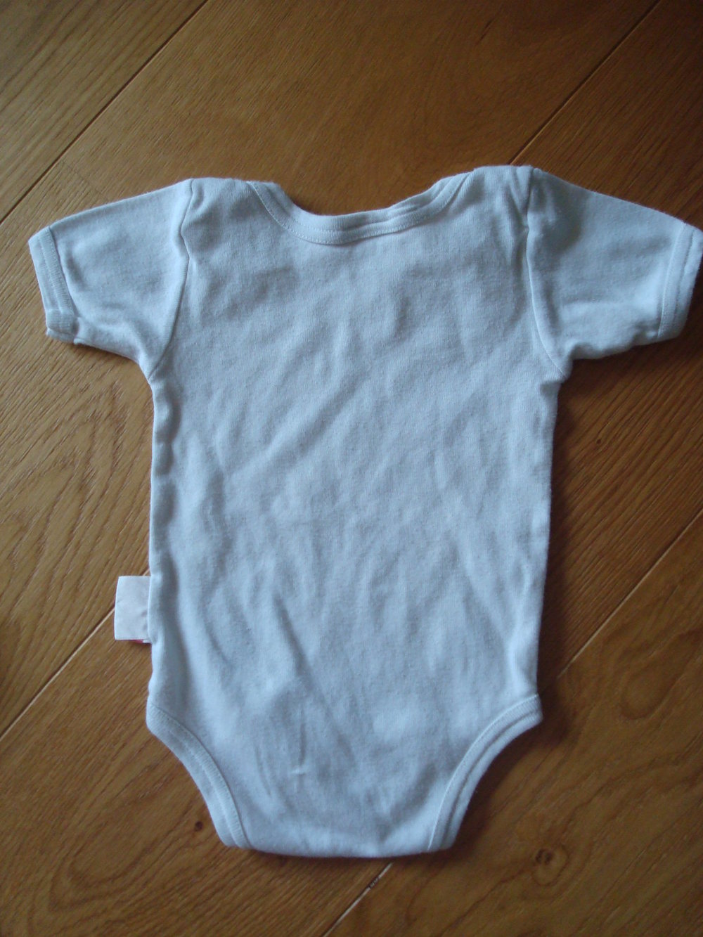 2 Bodys Kurzarm in Weiß Unisex Gr. 62