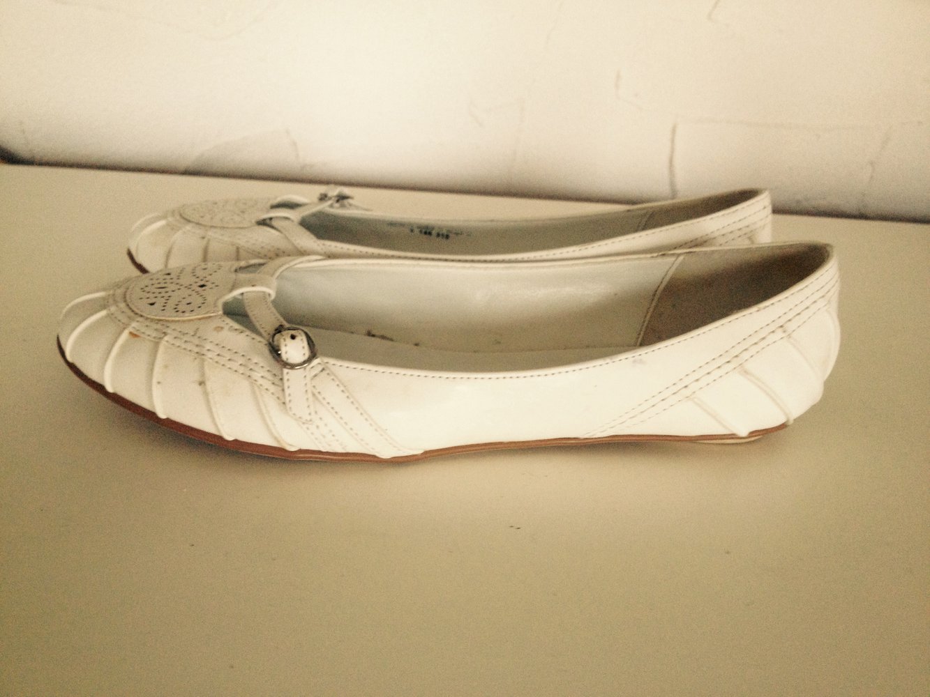 Schicke weiße Balerinas von 