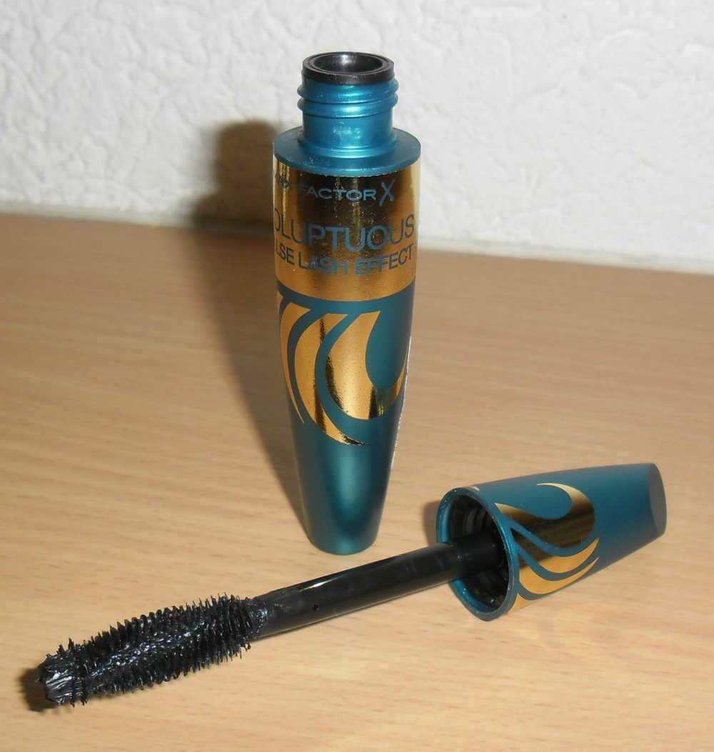 MaxFactor Voluptuous False Lash Mascara Black