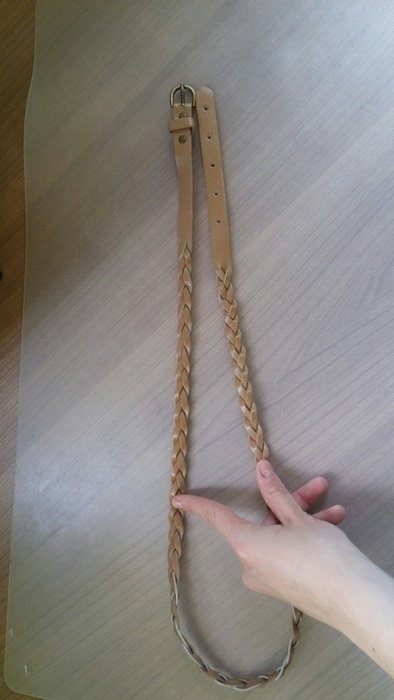 Braun geflochtener Gürtel 