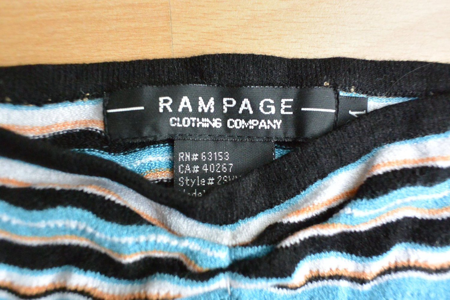  Süsses schulterfreies Top, stretch, kurzarm, Grösse S / M