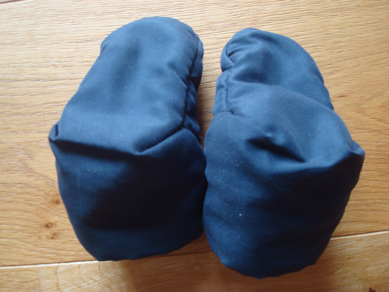 süße Wagenschuhe, Krabbelschuhe, Thermoschuhe, Babyschuhe Gr. 15