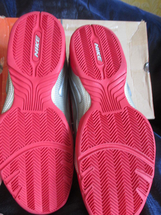 NEU im KARTON Lack- Leder Sport Lauf Running Schuhe 