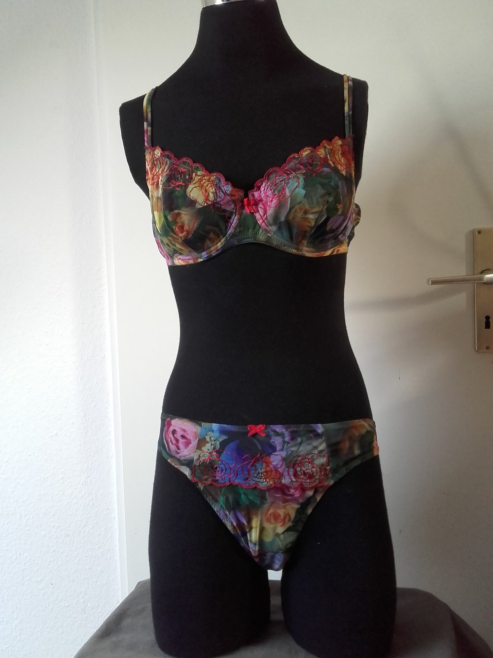 Amboretti, blumenmuster, durchsichtiig, slip 42 BH 80B