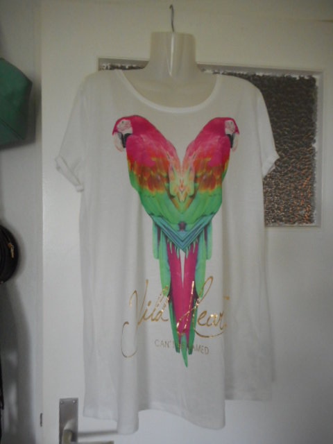 Wunderschönes Papageienshirt neu !