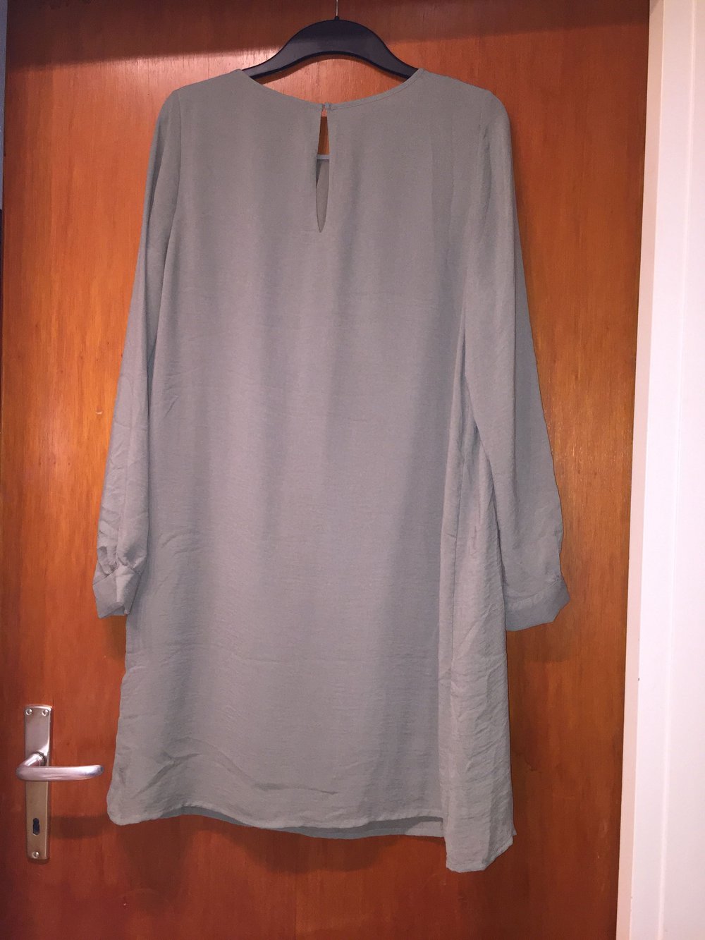 Chiffonpolyesterkleid schönes Hellgrün