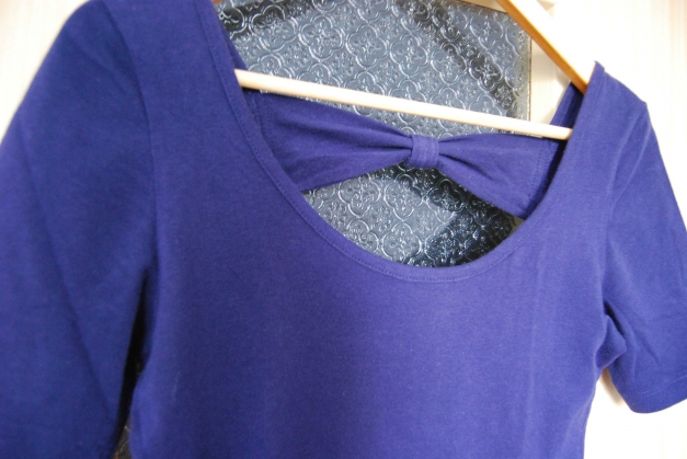 Louche Top Shirt lila rückenfrei schleife bow